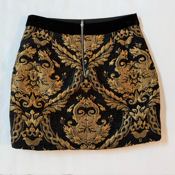Endless Rose Black and Gold jacquard Patterned Mini Skirt - Picture 4 of 8